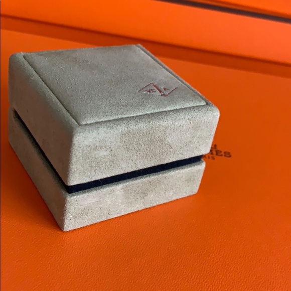 Van Cleef & Arpels Ring Box - Picture 4 of 7
